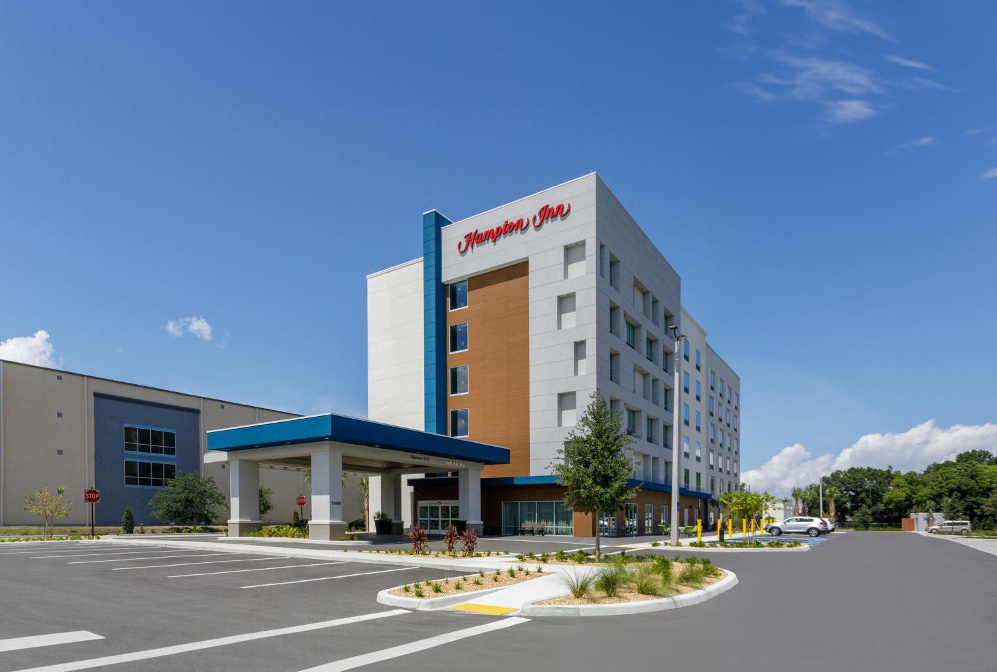 Hotel Hampton By Hilton Orlando 3*