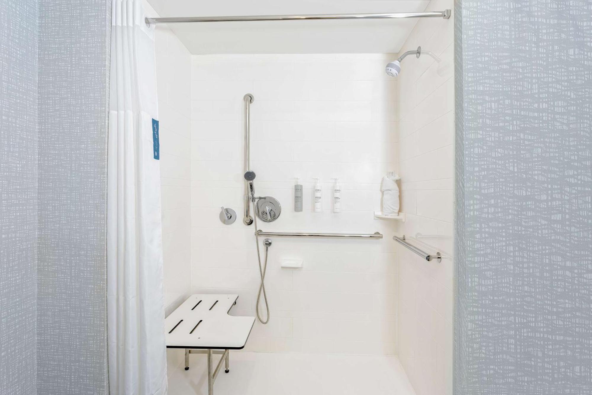 Hampton By Hilton Orlando Hotel 3*