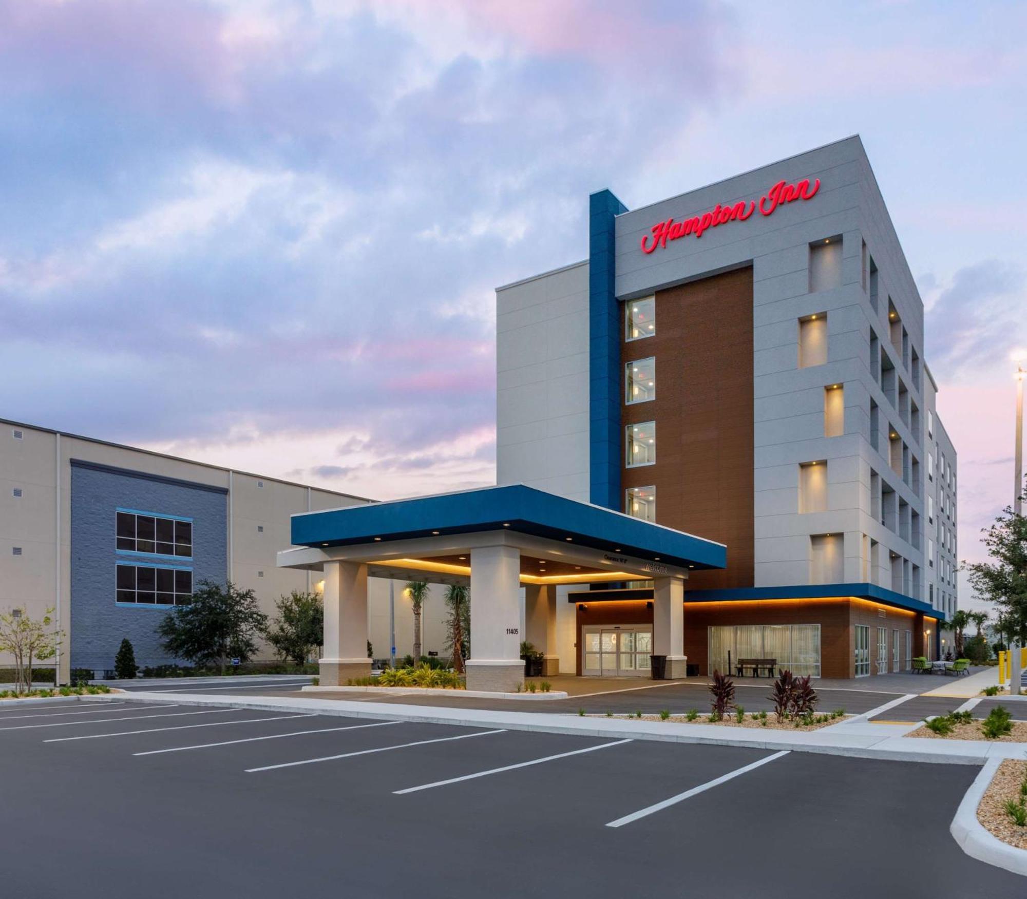 Hampton By Hilton Orlando Hotel 3*